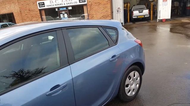 60 Vauxhall Astra 1.4 Exclusiv 5dr- low miles смотреть онлайн