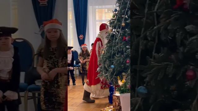 Такой прекрасный праздник — Новый год! смотреть онлайн
