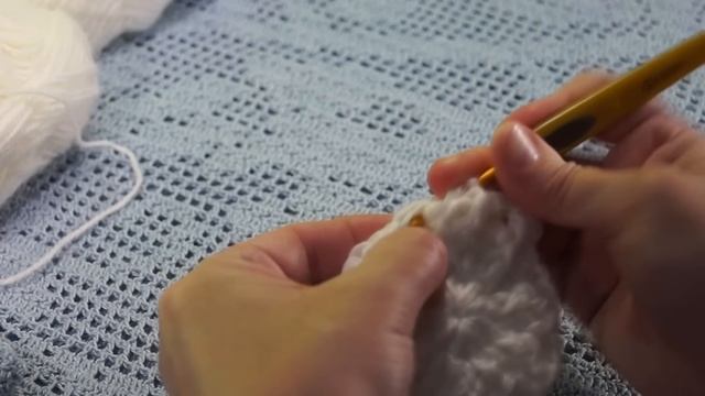 Теплая зимняя шапка ( вязание крючком для начинающих) Warm winter hat (Crocheting for beginners) #40 смотреть онлайн
