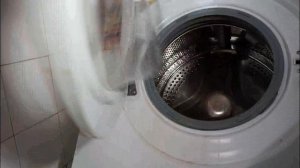 Стиральная машина остановилась с водой? Не сливает воду?