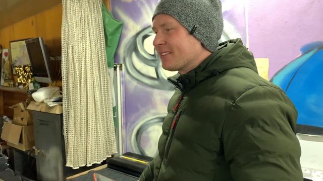 Как разбить бокал с помощью звука? смотреть онлайн