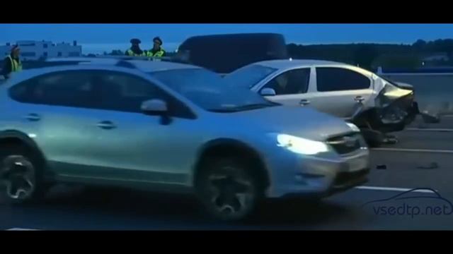 ДТП на МКАДе с участием 7 машин , погиб Егор Клинаев. смотреть онлайн