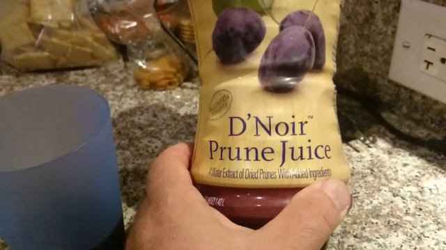 Prune juce. Сок из чернослива. смотреть онлайн