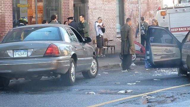 Anna Torv and John Noble on Set of "Fringe" смотреть онлайн