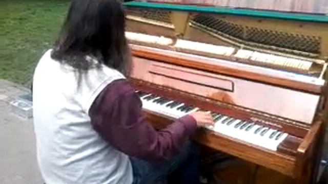 Красиво играет смотреть онлайн