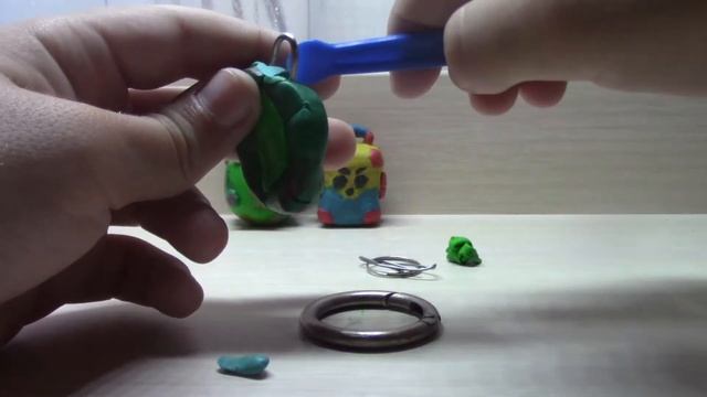 бравл старс - лепим новые брелки - гем и мегаящик - из пластилина смотреть онлайн