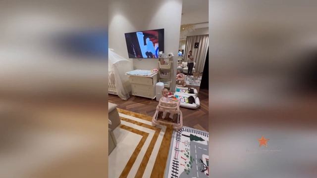 Дочка Ольги Орловой на ходунках! смотреть онлайн