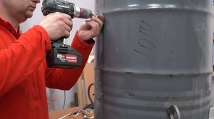 Берём пустую бочку 200 литров и делаем крутую вещь!!!