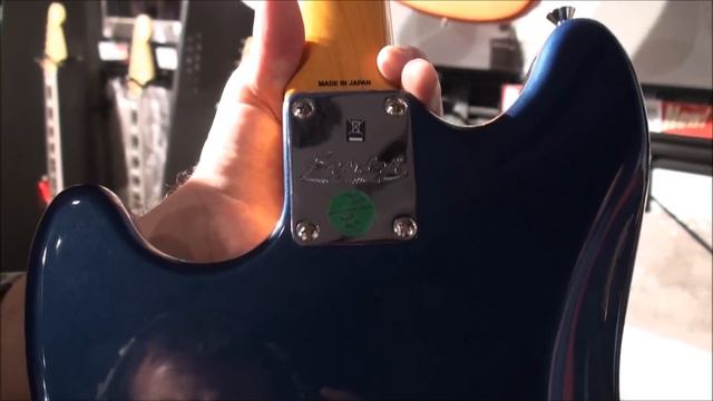 Fender Kurt Cobain Mustang Electric Guitar - Fender Kurt Cobain Mustang смотреть онлайн