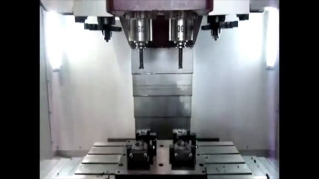 Вертикальный обрабатывающий центр VDL-1000 смотреть онлайн