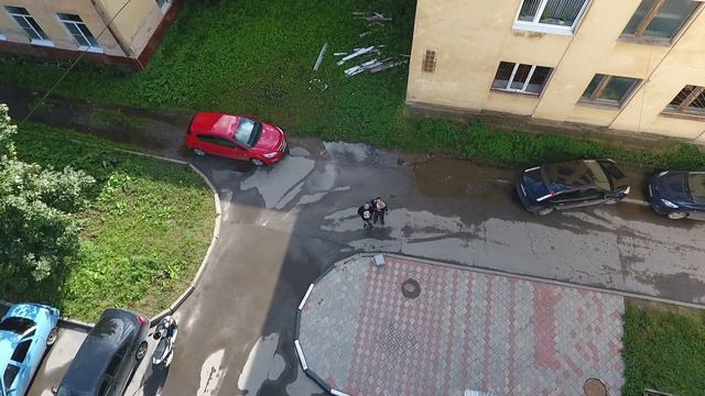 Quadrocopter Phantom 4 - Протяжка кабеля
