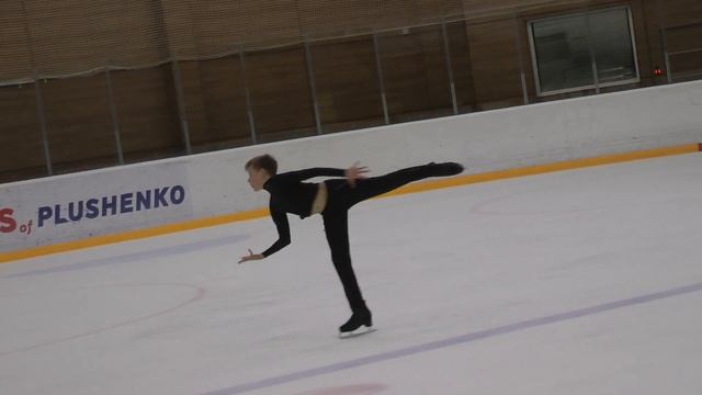 Александр Голубев.КП.Тренировка 16.10.18 Академия Евгения Плющенко смотреть онлайн