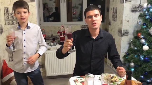 ПОЗДРАВЛЕНИЕ с НОВЫМ 2018 ГОДОМ и РОЖДЕСТВОМ вместе с HAPPY VLAD смотреть онлайн