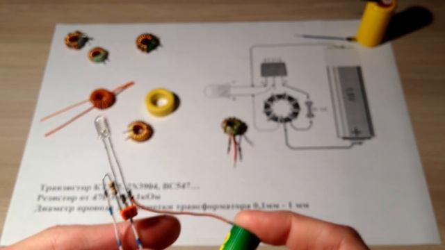 Экономичный светодиодный фонарик на одной батарейке смотреть онлайн