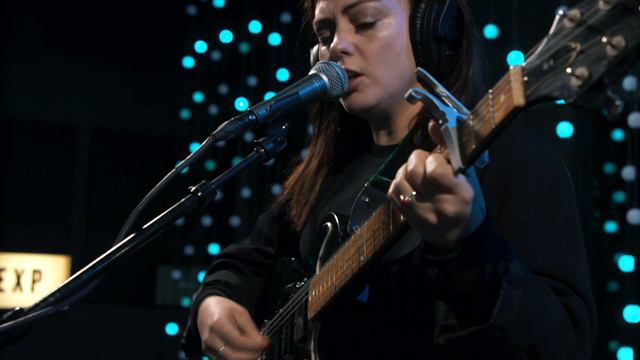 Angel Olsen - Full Performance (Live on KEXP) смотреть онлайн