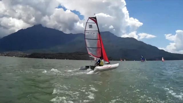 Надувной катамаран Regatta of MiniCat Lake Como 2017 смотреть онлайн