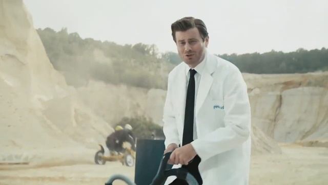 Экстремальный тест для новых безмешковых пылесосов Philips смотреть онлайн