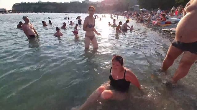 ГЕЛЕНДЖИК! ЖАРА НЕРЕАЛЬНАЯ! ИДЁМ НА МОРЕ В ГОЛУБУЮ БУХТУ И ДИКИЕ ПЛЯЖИ! 19.07.2021! смотреть онлайн