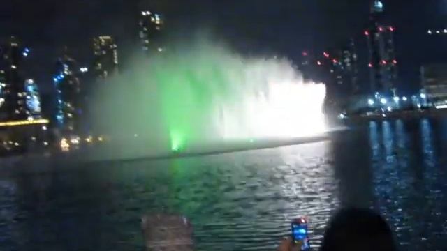 Шоу фонтанов в Дубае смотреть онлайн