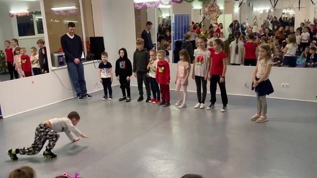 Брейк / break dance первый месяц занятий позади. смотреть онлайн