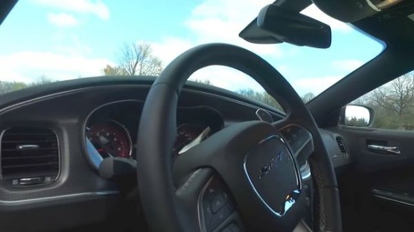 2016 Dodge Charger Hellcat - много не бывает