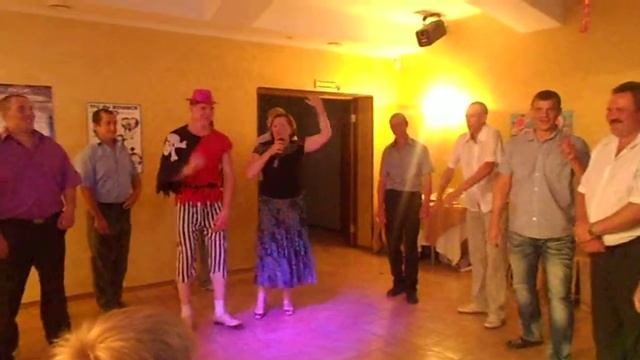 Ламбада, рок-н-ролл и лунная походка на свадьбе смотреть онлайн