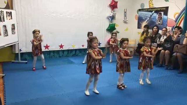 Узбекский танец детский сад Азима смотреть онлайн