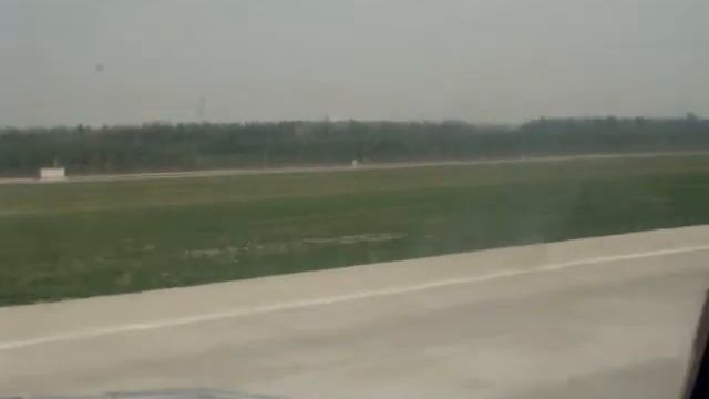 Dragon Air Landing in Terminal 3 Beijing Capital International Airport смотреть онлайн