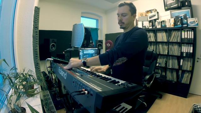 Purple Disco Machine // Studio session pt. 14 // bass recording смотреть онлайн