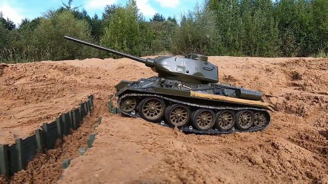 RC 1/16 Танк Т-34 - Полоса препятствий! смотреть онлайн