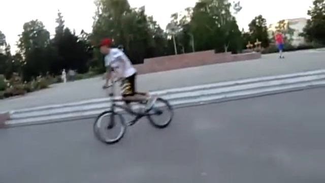 Солнце на спицах и...самокатах! смотреть онлайн