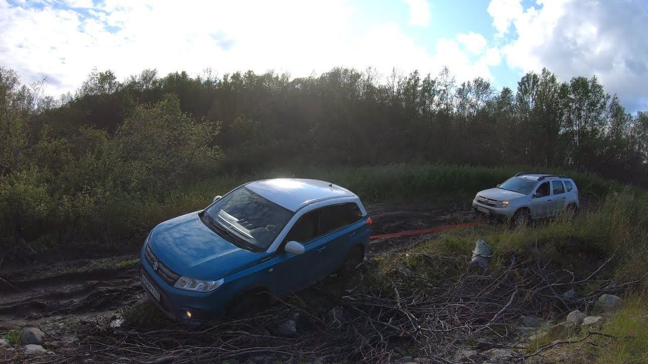 Пробили редуктор на SUZUKI VITARA на немецкой дороге в районе Печенги. Renault Duster помогает смотреть онлайн