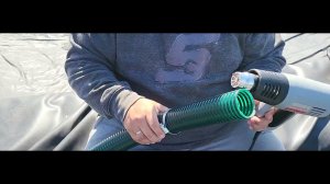 Как соединить шланг ПВХ с ПНД трубой феном. #azbukasada 108