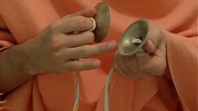 Урок игры на караталах 1 – Постановка Рук смотреть онлайн