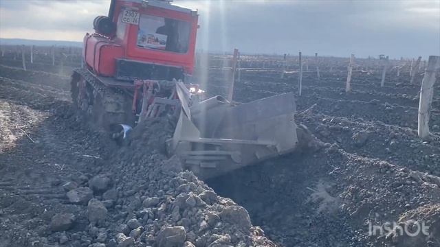 ДТ-75 с мотором ЯМЗ-236 в работе смотреть онлайн