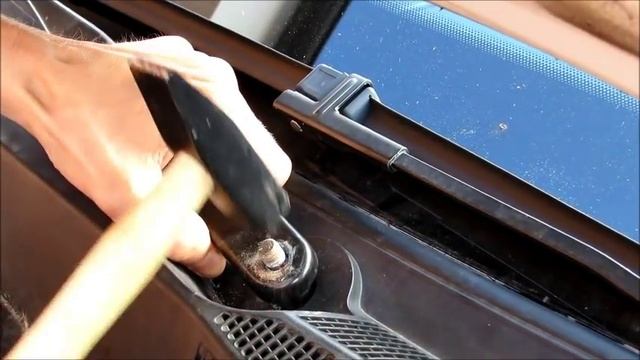 How to remove front wipers, Opel Astra H 2009 смотреть онлайн