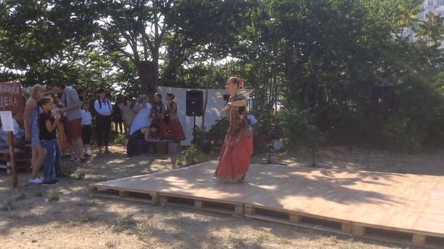 Индийский танец на Динофесте смотреть онлайн