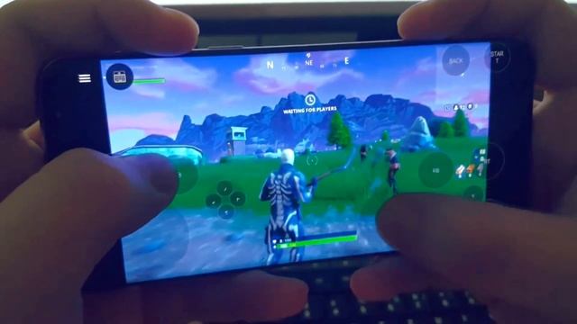 FORTNITE MOBILE GAMEPLAY|Фортнайт на телефоне|Скачать Fortnite на android/iOS смотреть онлайн