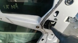 BMW E60 сломался замок передней двери, как открыть дверь?