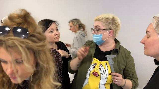 Тая Милич, Разбор перед коррекцией бровей после неудачного татуажа смотреть онлайн