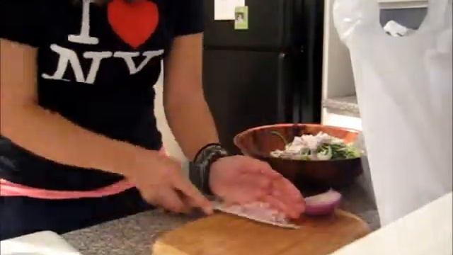 Raw Vegan Spaghetti Salad (no blender needed!) смотреть онлайн
