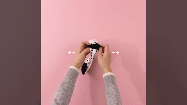 How to fold socks the Marie Kondo Way смотреть онлайн