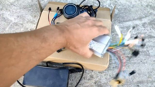 Ремонт самоката КУГО KUGO после неудачного обращения клиента в сервис смотреть онлайн