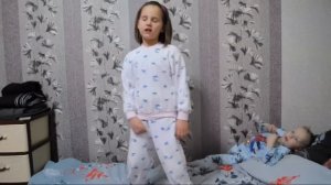 Пою песню "Дружба с букварем"