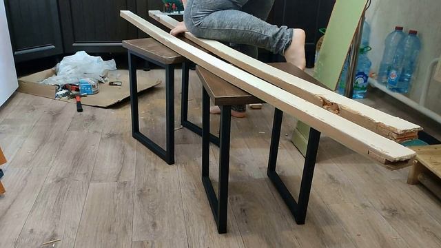 Как соорудить стол на балкон из подручных материалов и такой-то матери?)) смотреть онлайн