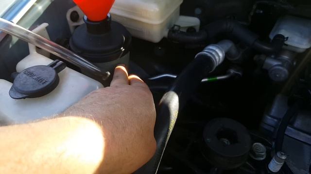 KIA 2007 GRAND CARNIVAL POWER STEERING FLUSH AND BLEED смотреть онлайн