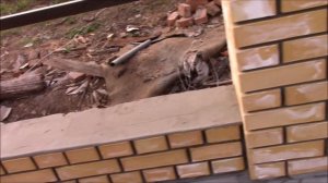 Столбы забора из кирпича: затраты на кладку, материалы, зарплата каменщиков