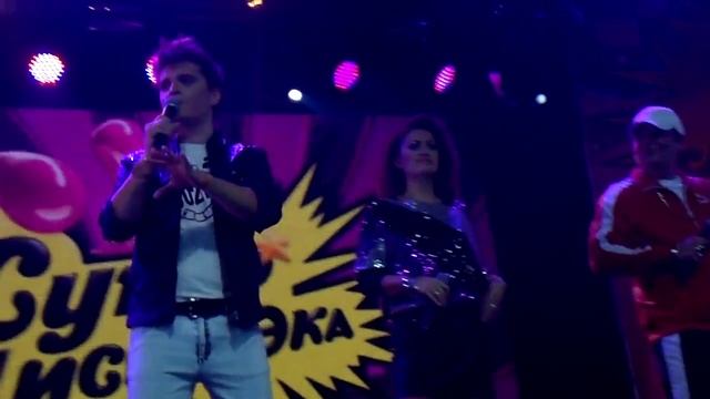 Ведущие Хит FM / СУПЕРДИСКОТЕКА 90-Х / STEREO PLAZA, Киев, 16.10.2011 смотреть онлайн