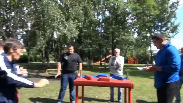 Соревнование по армреслингу ( Алатырь 2013 ) смотреть онлайн
