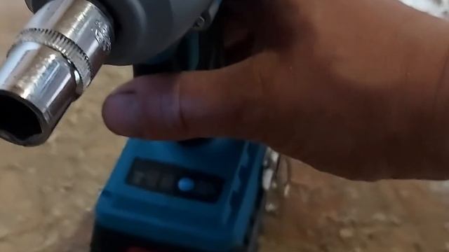 Гайковёрт TOUA DBLW180, неплохой конкурент makita, bosh и. т.д. смотреть онлайн